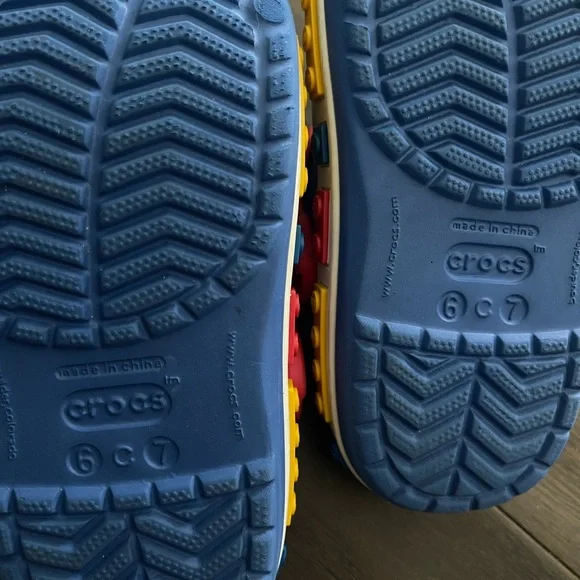 Crocs Kids Crocband LEGO Clog Blue & Red Brick‑Stud Sandals – Toddler Size 6‑7 - Picture 6 of 6